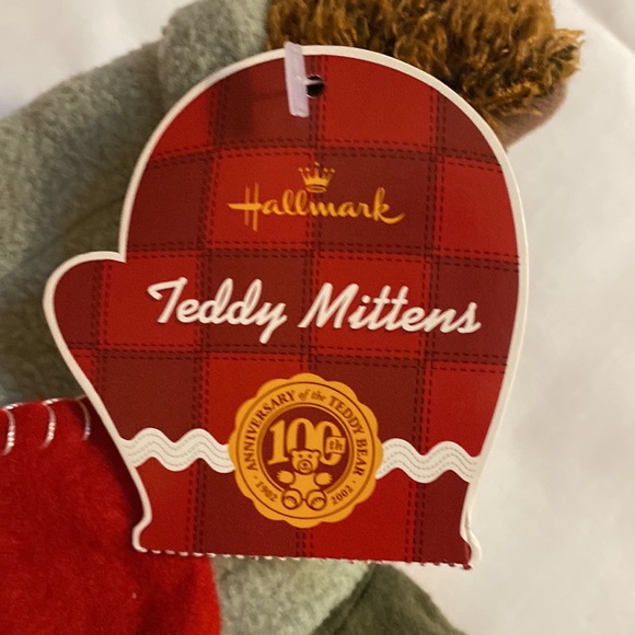 Hallmark 2002 Teddy Mittens Teddy Bear - Picture 4 of 5